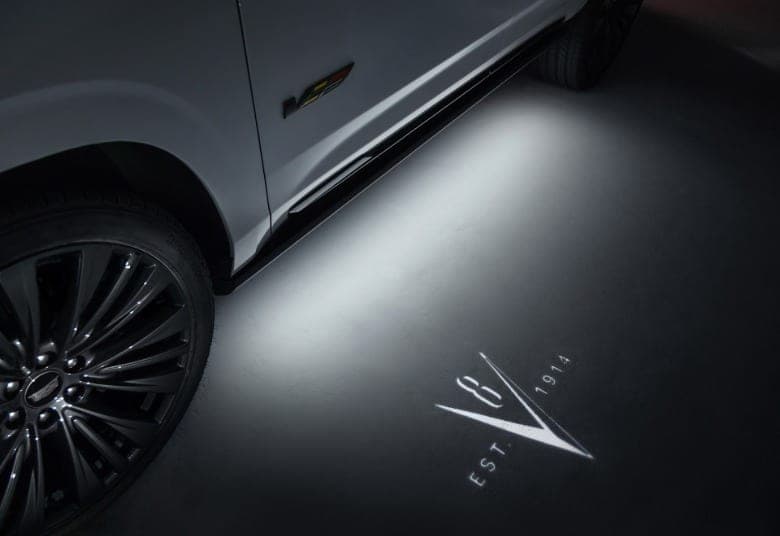 Iluminação de solo personalizada da Cadillac Escalade-V