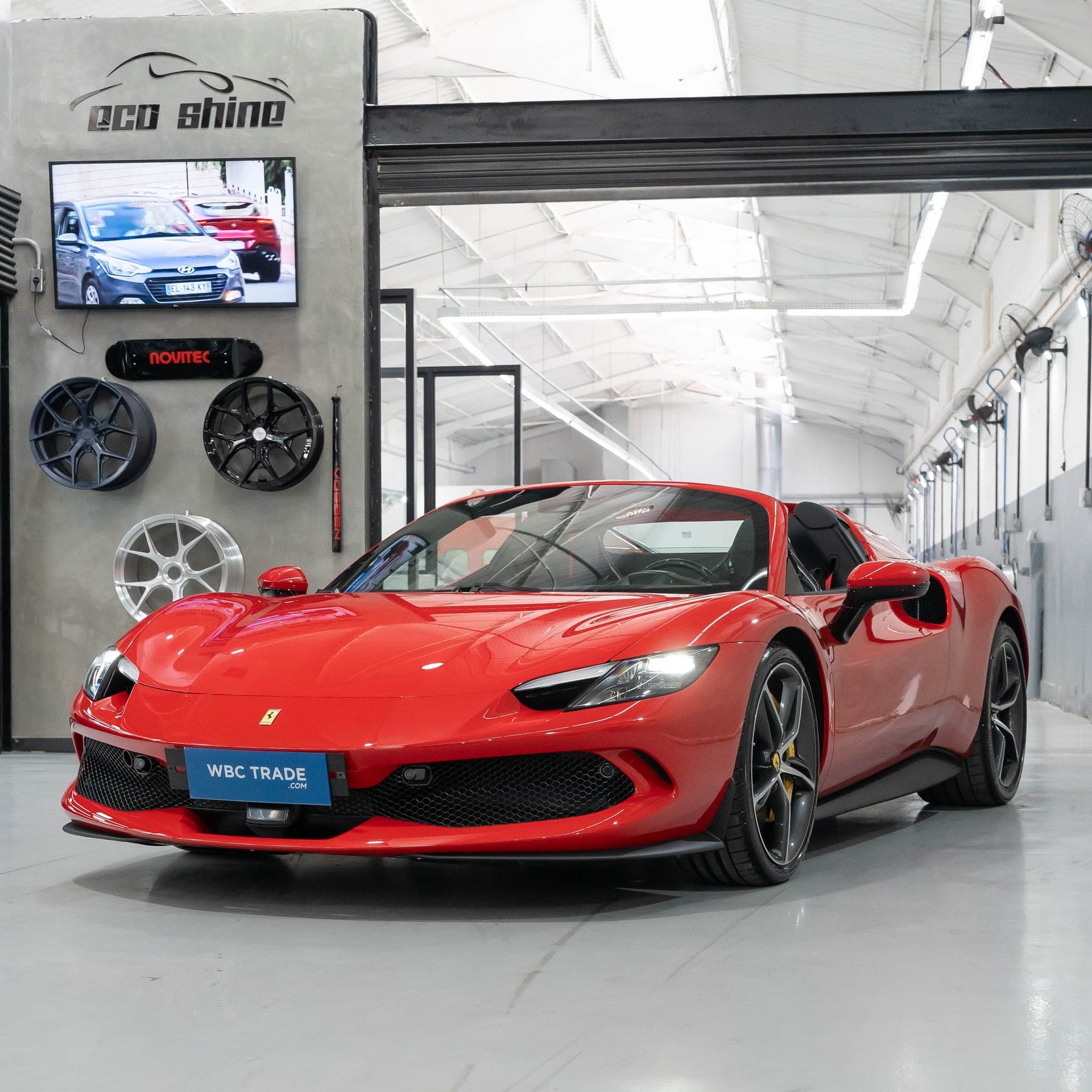 Ferrari 296 GTS - Foto 1