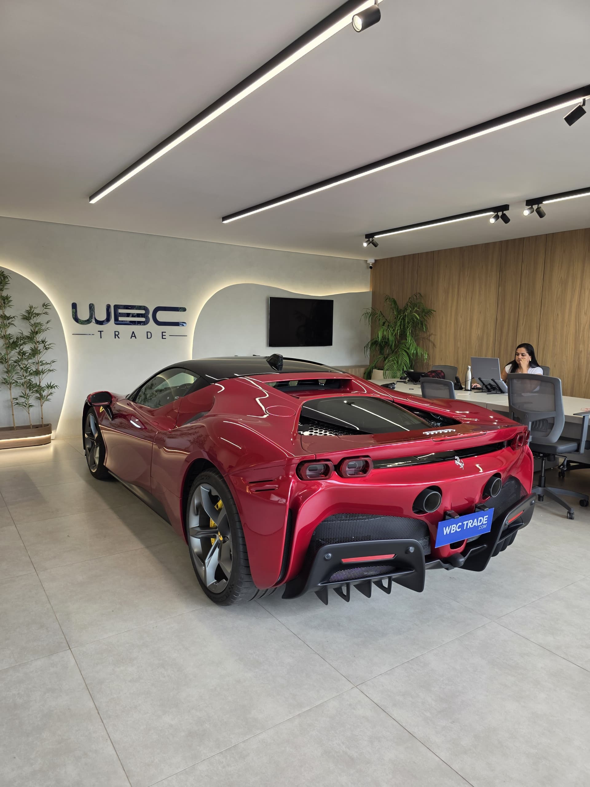 Ferrari SF90 Stradale Rosso Coburn - Foto 2