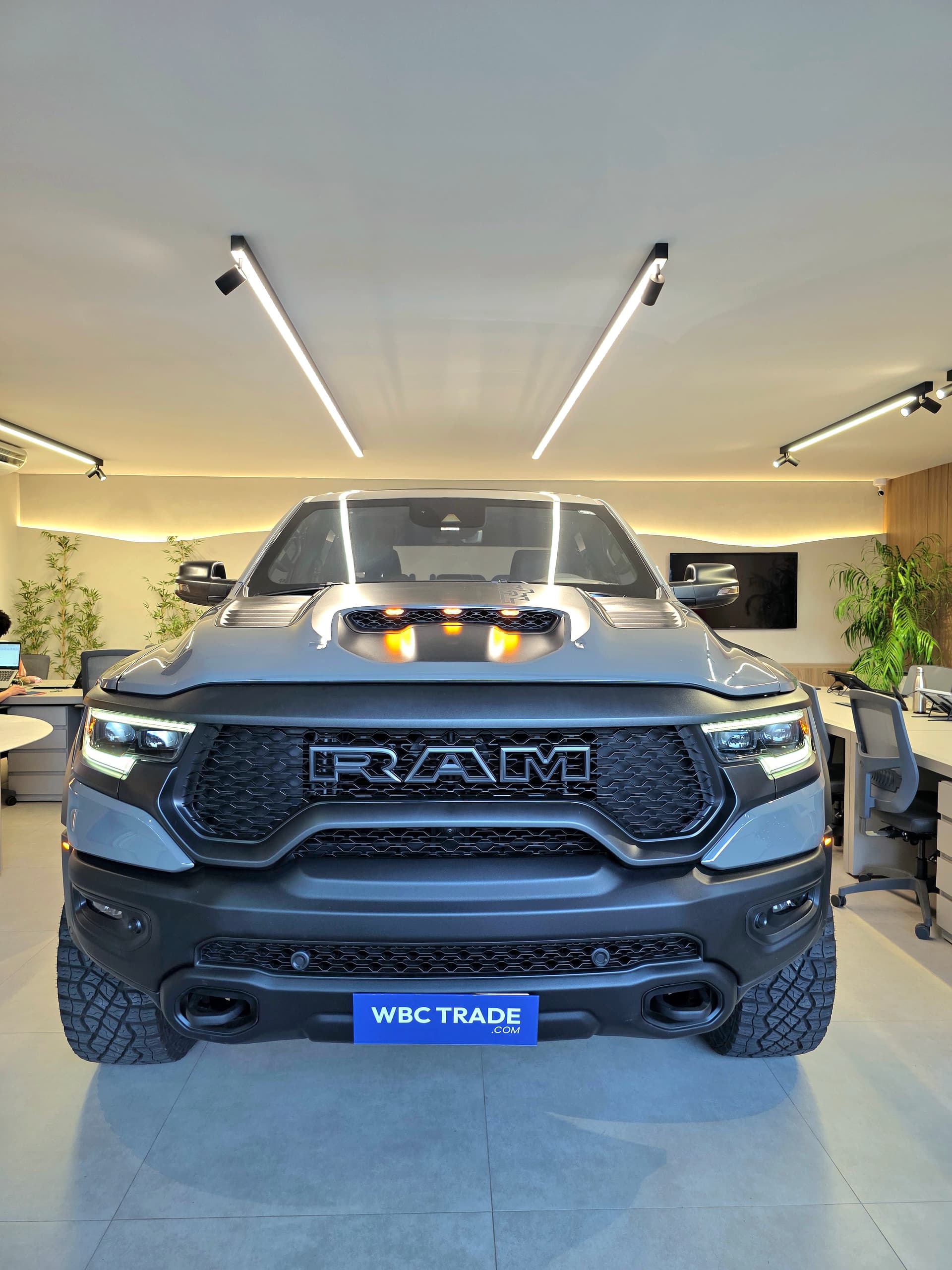 RAM 1500 TRX Lunar Edition - Foto 2