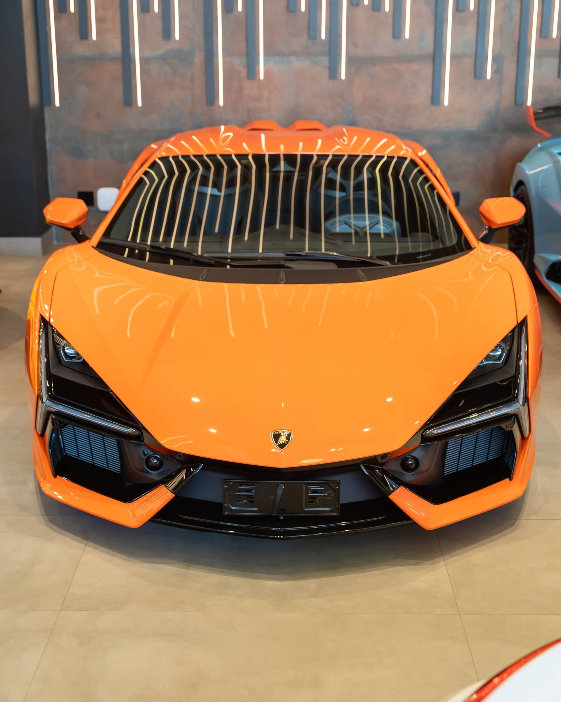 Lamborghini Revuelto - Foto 2