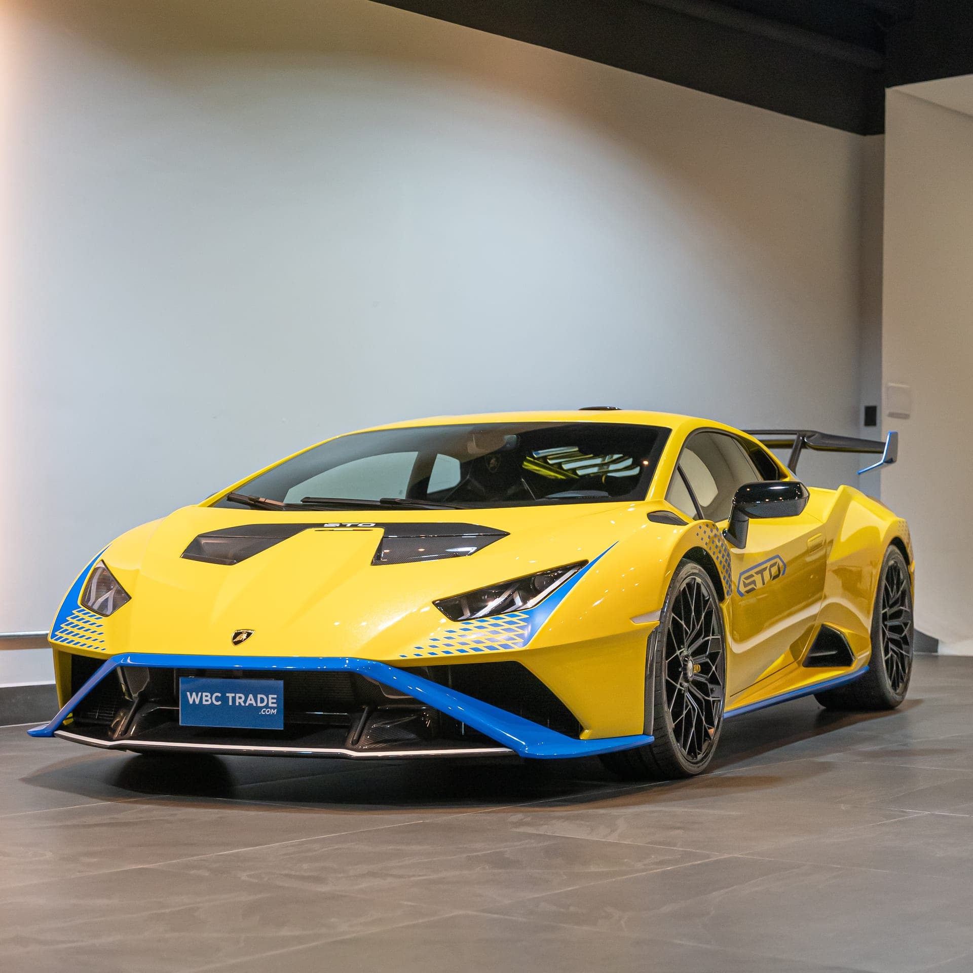 Lamborghini Huracán STO - Foto 1